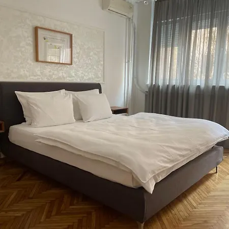 Obilicev Venac Apartment